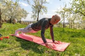 祝贺，瑞典游泳名将舍斯特伦怀孕并计划继续参加28年奥运会