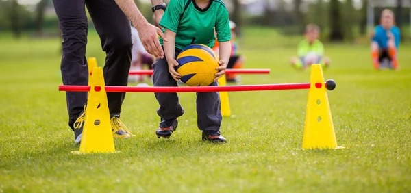 英媒：罗克回归巴甲后浴火重生，曼联盼补强锋线已对他关注