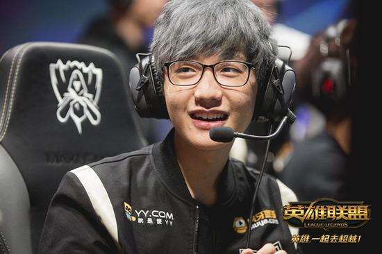 对内线防守 对内线防守